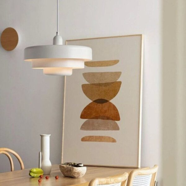 Suspension circulaire design nordique