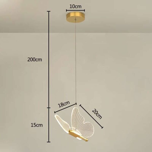 Suspension luminaire aux ailes sculptées
