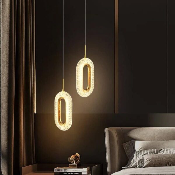 Suspension contemporaine aux reflets cristallins