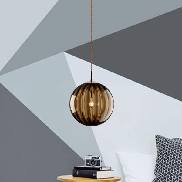 Suspension globe en verre contemporaine