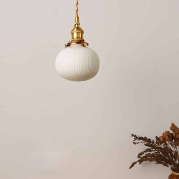 Suspension luminaire en céramique d'inspiration rétro