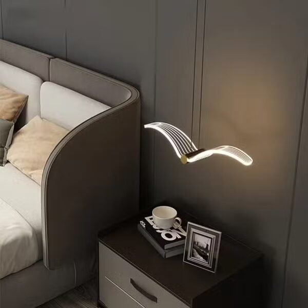 Artistieke LED hanglamp met hedendaagse elegantie