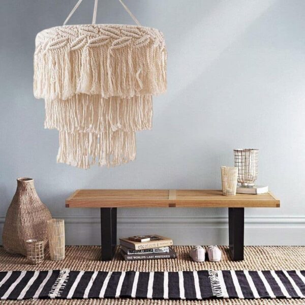 Suspension artisanale en macramé aux inspirations naturelles