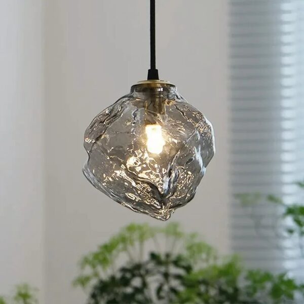 Suspension contemporaine en verre gris texture minérale