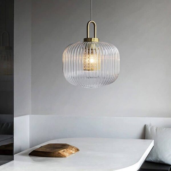 Suspension cylindrique en verre au design intemporel