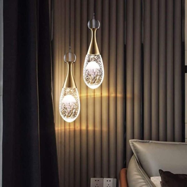 Suspension LED contemporaine aux lignes fluides