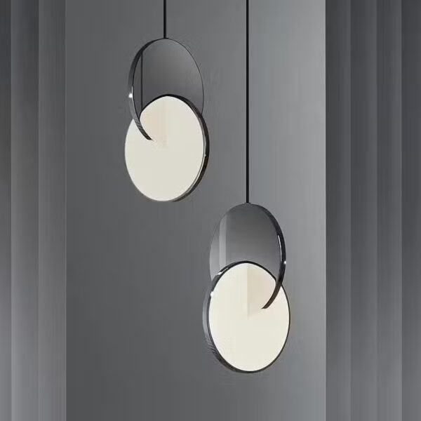 Suspension luminaire argent au design épuré contemporain