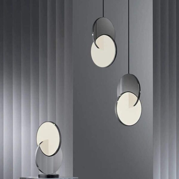 Suspension luminaire argent au design épuré contemporain