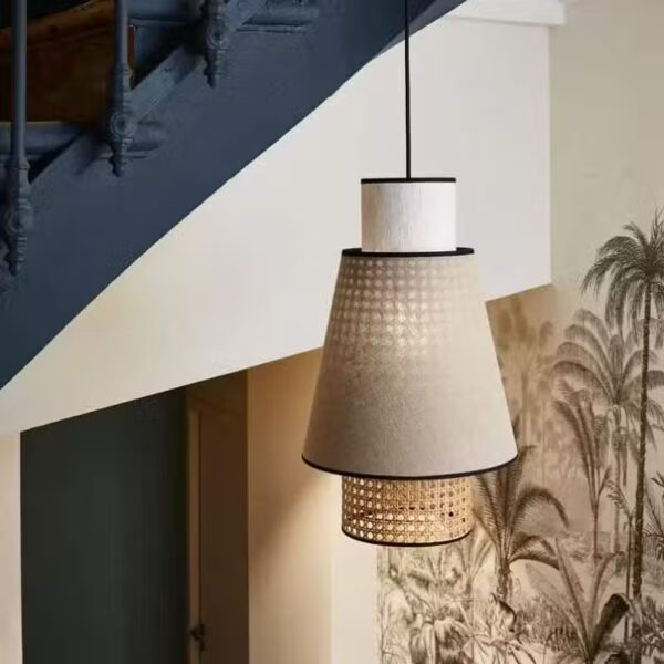 Suspension nordique en rotin naturel avec alliance de tissu