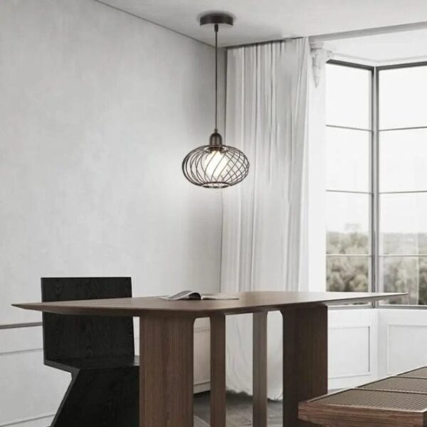 Suspension architecturale d'inspiration industrielle