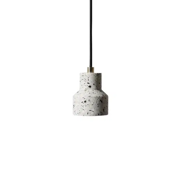 Suspension artisanale en terrazzo aux lignes épurées