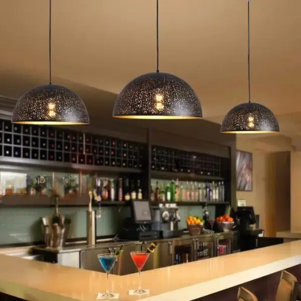 Suspension LED contemporaine hémisphérique noire