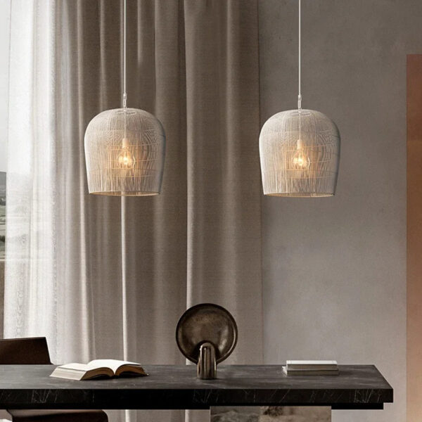 Handgemaakte hanglamp in natuurlijk riet
