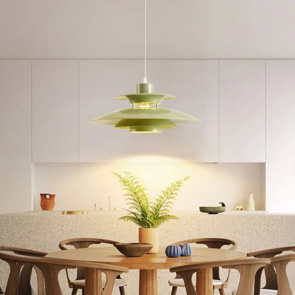 Scandinavisch geïnspireerde asymmetrische hanglamp