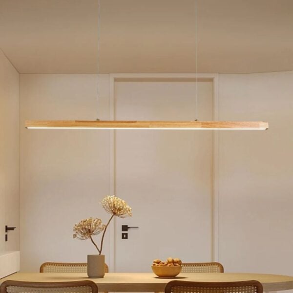 Scandinavische houten hanglamp met een pure essentie