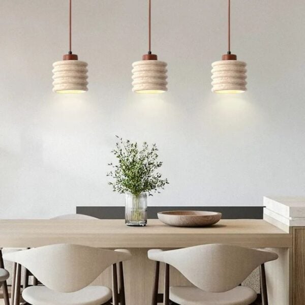 Hanglamp van natuursteen met ouderwetse charme