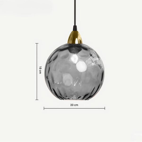 Suspension contemporaine en verre teinté aux accents nordiques