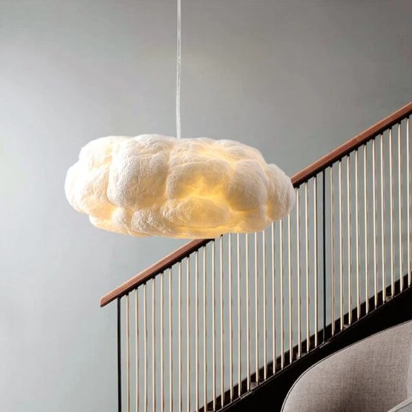 Suspension LED artistique nuage pour intérieur contemporain