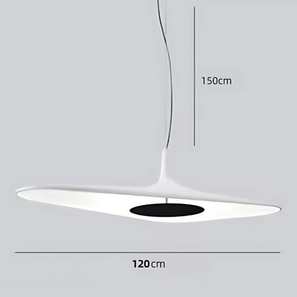 Suspension design en résine blanche d'inspiration nordique