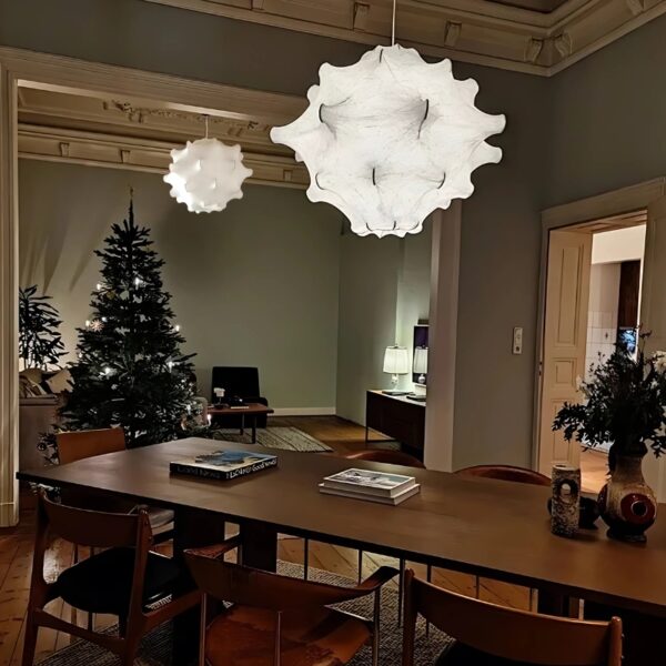 Suspension design aux influences asiatiques contemporaines
