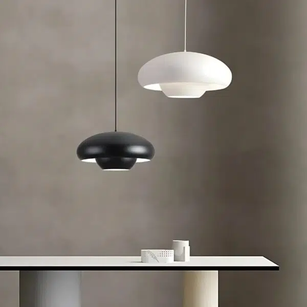 Suspension Lumineuse Épurée d'Inspiration Nordique